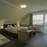 Schneider 3*